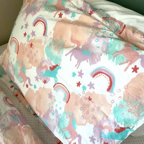 Lullaby Bedding Unicorn 2-Piece Twin Duvet Cover Set - Picture 4 of 7